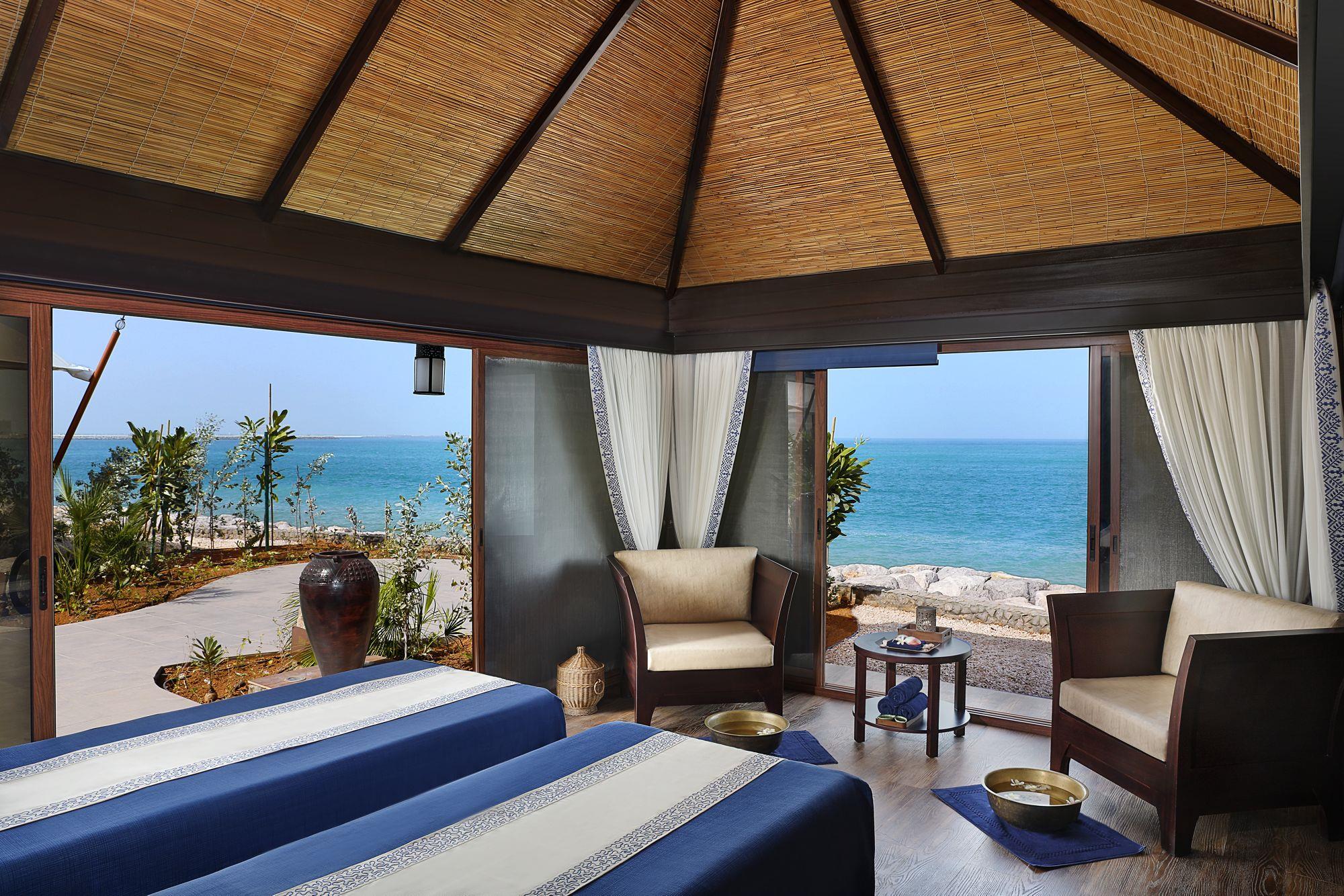The Ritz-Carlton Ras Al Khaimah Al Hamra Beach 5*