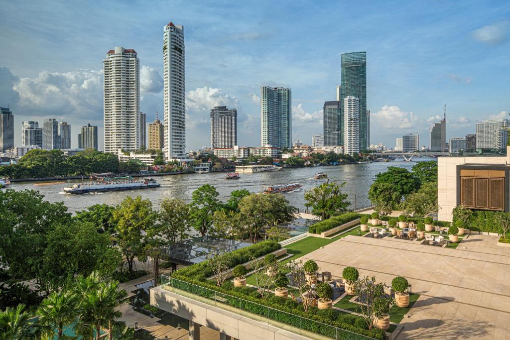Туры в Four Seasons Hotel Bangkok at Chao Phraya River