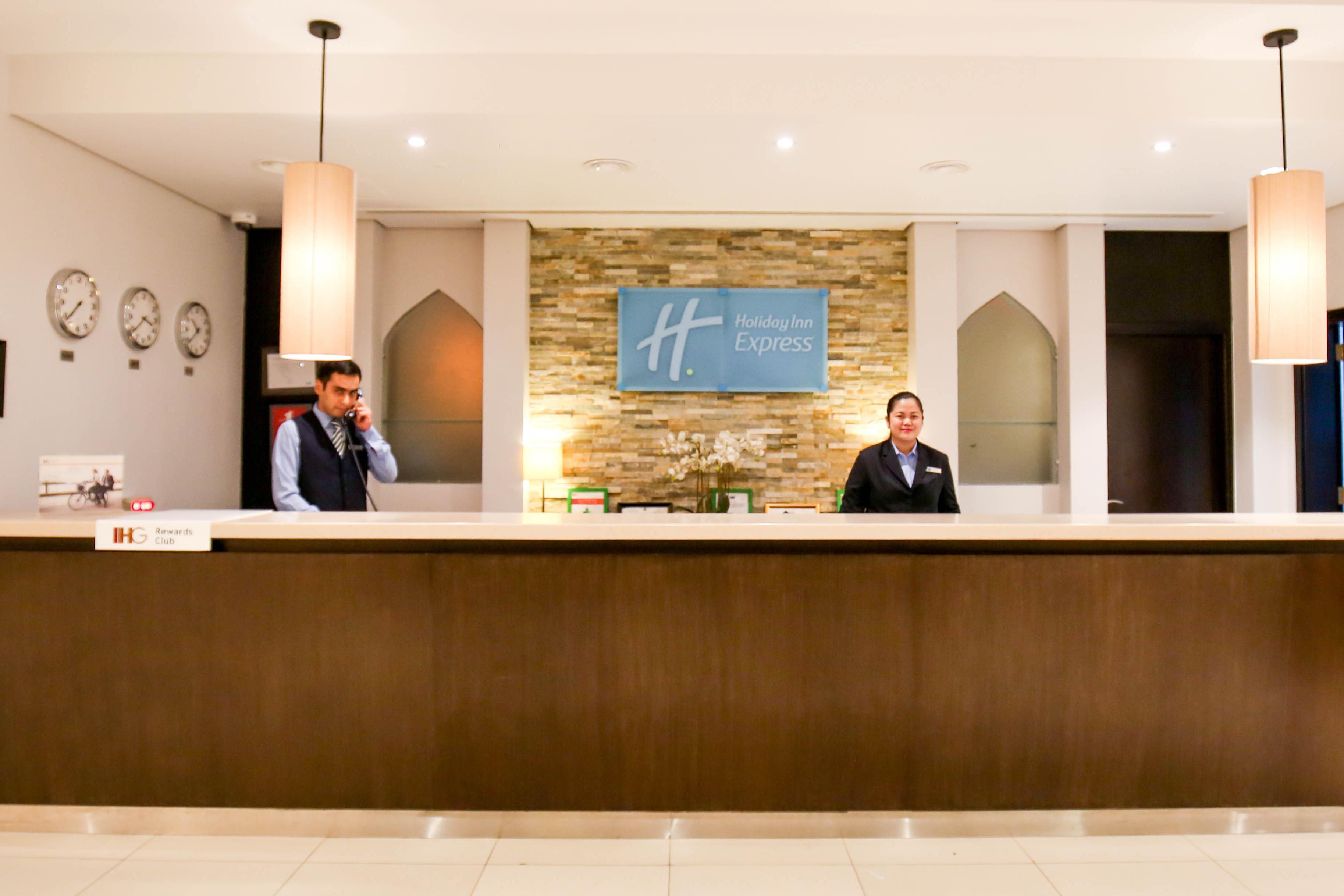 Туры в Holiday Inn Express Dubai Internet City