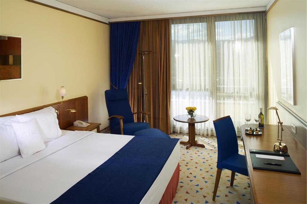 Туры в Sheraton Grand Tbilisi Metechi Palace Hotel