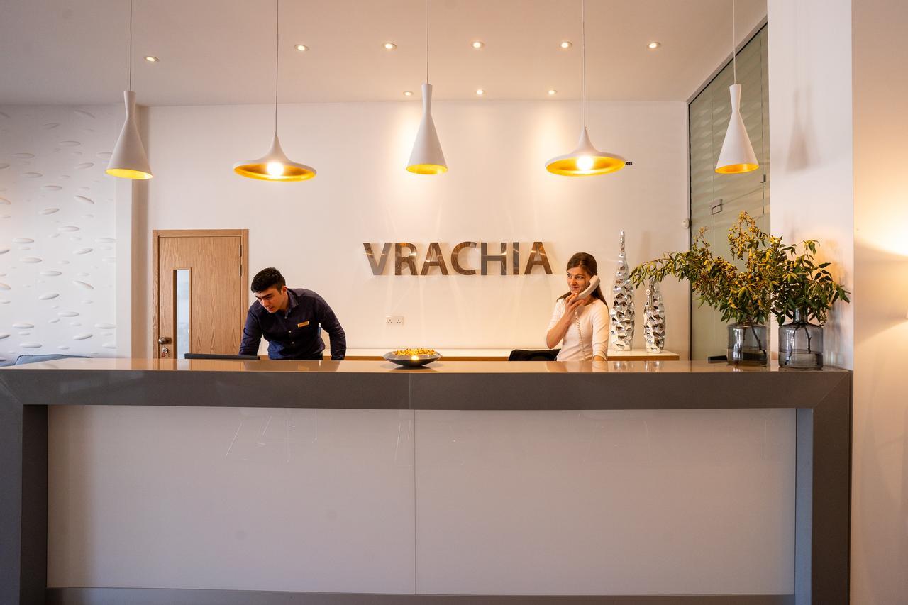 Туры в Vrachia Beach Hotel & Suites