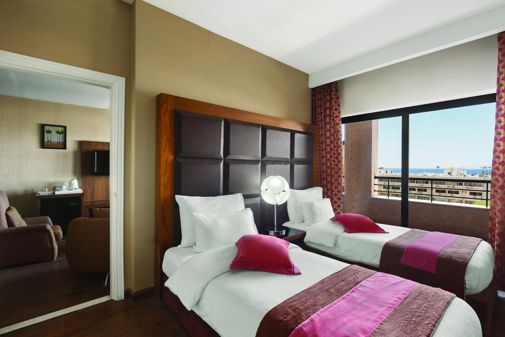 Туры в Days Inn Hotel & Suites Aqaba