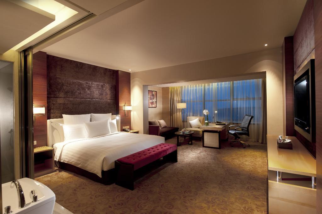 Туры в Hilton Shanghai Hongqiao Hotel