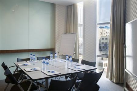 Туры в Holiday Inn Express Shanghai Jinqiao Central