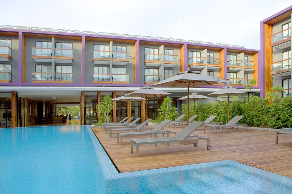Туры в Holiday Inn Express Phuket Patong Beach Central