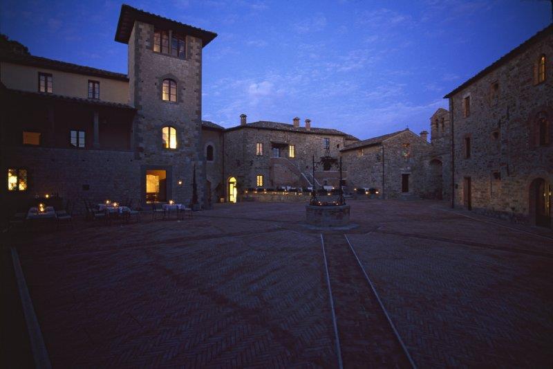 Туры в Castel Monastero