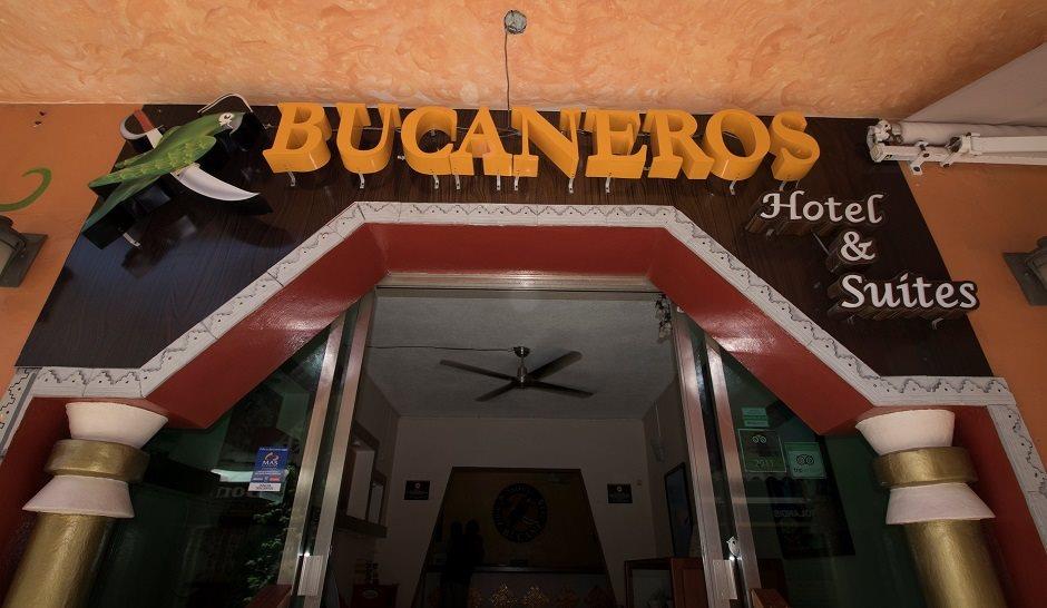 Туры в Hotel Bucaneros & Suites