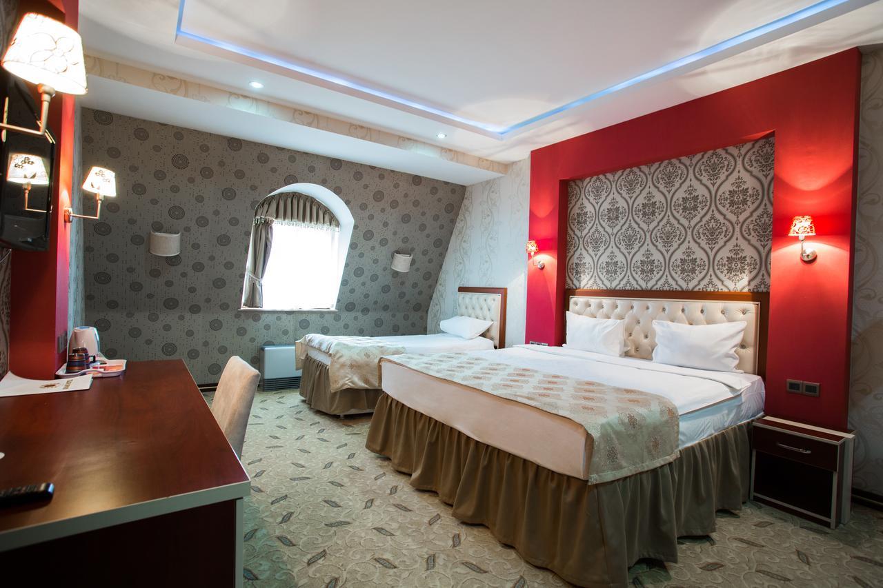 Grand Hotel Baku 4*