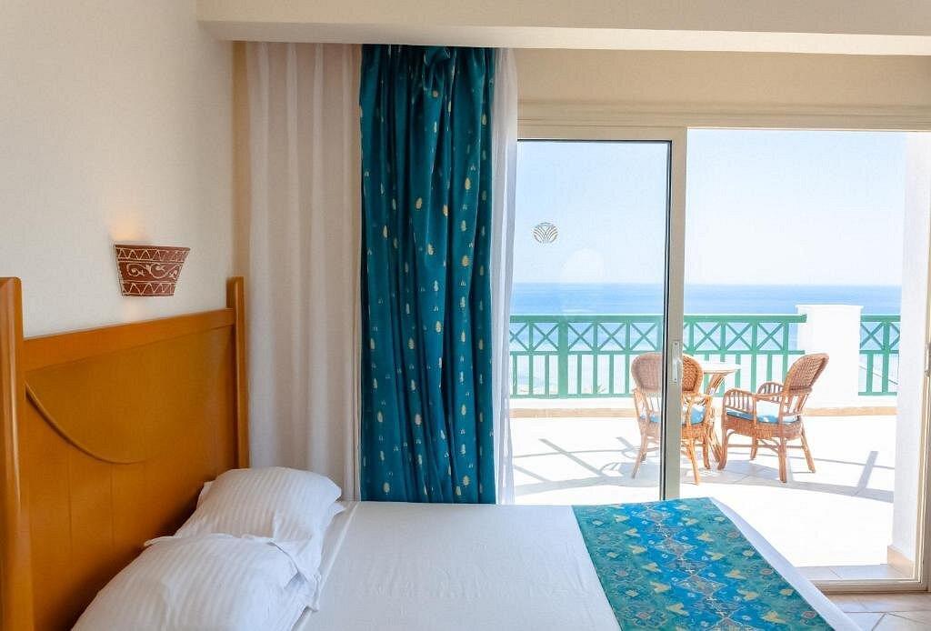 Туры в Coral Beach Resort Montazah