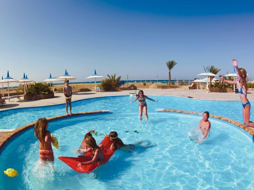 Туры в Coral Beach Hotel Hurghada