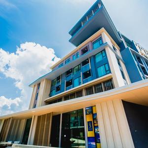 найти туры в отель The Aristo Resort отель The Aristo Resort