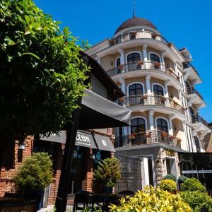 найти туры в отель Леон отель Leon