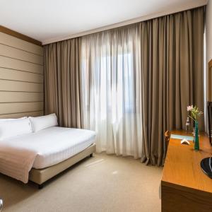 найти туры в отель Occidental Aurelia отель Occidental Aurelia