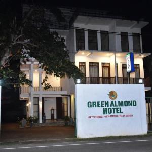 найти туры в отель Грин Алмонд Отель отель Green Almond Hotel