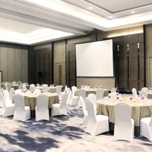 найти туры в отель Crowne Plaza Jakarta отель Crowne Plaza Jakarta