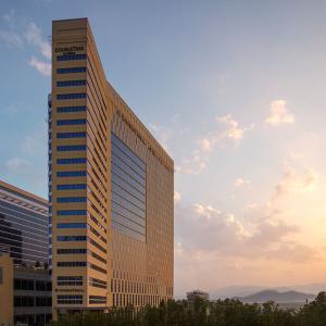 найти туры в отель Даблтри Бай Хилтон Фуджейра Сити отель Doubletree By Hilton Fujairah City