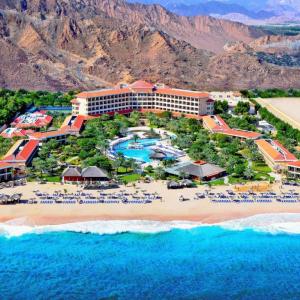 найти туры в отель Фуджейра Ротана Ризот энд Спа отель Fujairah Rotana Resort & Spa
