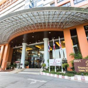 найти туры в отель Town In Town Hotel Bangkok отель Town In Town Hotel Bangkok