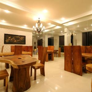 найти туры в отель Hotel Wahyu Dana отель Hotel Wahyu Dana