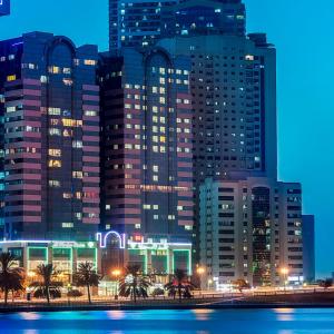 найти туры в отель Голден Тулип Шарджа Отель Апартментс отель The Golden Tulip Sharjah Hotel Apartments