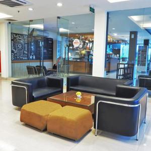 найти туры в отель d'primahotel ITC Mangga Dua отель d'primahotel ITC Mangga Dua