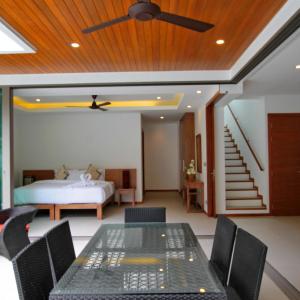 найти туры в отель Ya Nui Beach Villas отель Ya Nui Beach Villas