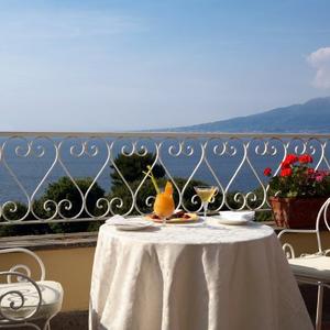 найти туры в отель Grand Hotel Cocumella отель Grand Hotel Cocumella