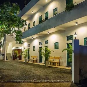 найти туры в отель Colombo Beach Hostel отель Colombo Beach Hostel