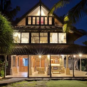 найти туры в отель Pondok Pitaya Hotel, Surfing & Yoga отель Pondok Pitaya Hotel, Surfing & Yoga