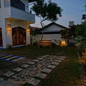 найти туры в отель Hotel Nathariya Negombo отель Hotel Nathariya Negombo