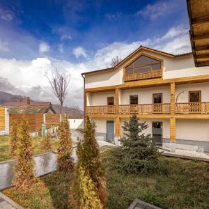 найти туры в отель Taniqinn Dilijan Hotel отель Taniqinn Dilijan Hotel