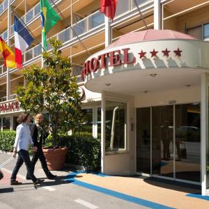 найти туры в отель Отель Американ Пэлас Еур отель Hotel American Palace Eur