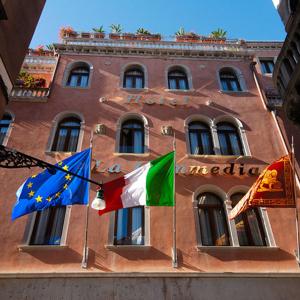 найти туры в отель Отель А Ла Коммедия отель Hotel A La Commedia