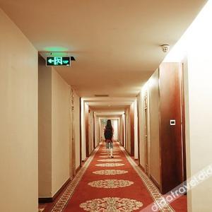 найти туры в отель Jinjue Hotel (Nearby Train Station) отель Jinjue Hotel (Nearby Train Station)
