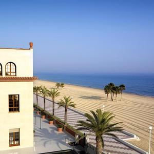 найти туры в отель Ле Меридиан Ра Бич Отель энд Спа отель Le Meridien Ra Beach Hotel & Spa
