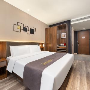 найти туры в отель Homeinn Plus(Harbin Central Street Sophia Cathedral) отель Homeinn Plus(Harbin Central Street Sophia Cathedral)