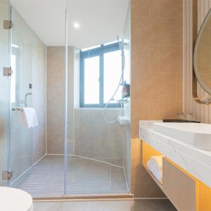 найти туры в отель Vienna International Hotel (Hangzhou Pingyao Liangzhu Culture Branch) отель Vienna International Hotel (Hangzhou Pingyao Liangzhu Culture Branch)