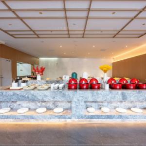найти туры в отель QIANNA HOTEL (Houhai Gulou Street Subway Station Branch) отель QIANNA HOTEL (Houhai Gulou Street Subway Station Branch)