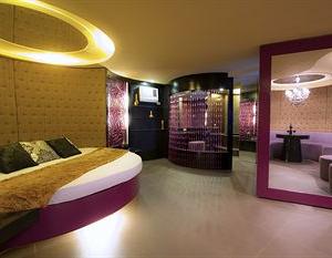 найти туры в отель Victoria Court Las Pinas отель Victoria Court Las Pinas
