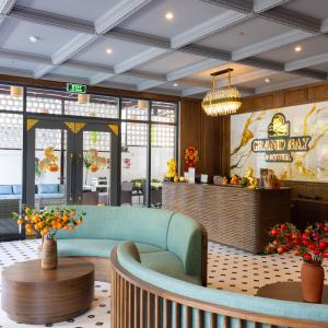 найти туры в отель Grand Bay Hotel отель Grand Bay Hotel