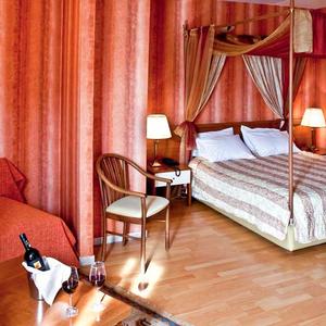 найти туры в отель Плаза Отель отель Plaza Hotel