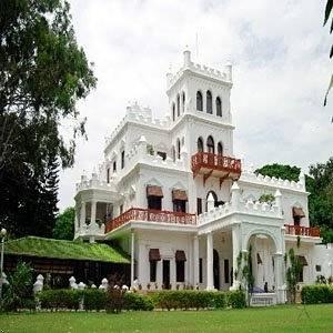 найти туры в отель Jayamahal Palace отель Jayamahal Palace