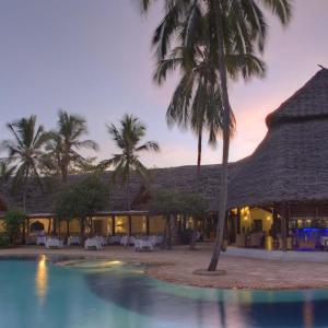 найти туры в отель Блю Бей Бич Ризот отель Blue Bay Beach Resort