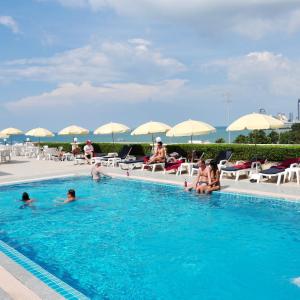 найти туры в отель Флиппер Лоудж отель Flipper Lodge