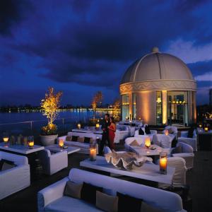 найти туры в отель InterContinental Marine Drive отель InterContinental Marine Drive