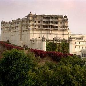 найти туры в отель Devi Garh отель Devi Garh