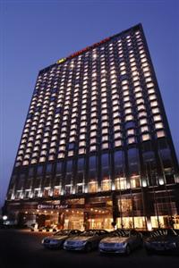 найти туры в отель Crowne Plaza Sun Palace Hotel Beijing отель Crowne Plaza Sun Palace Hotel Beijing