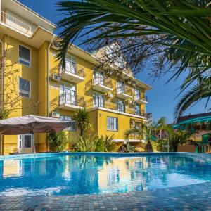 найти туры в отель Ренессанс отель Ренессанс