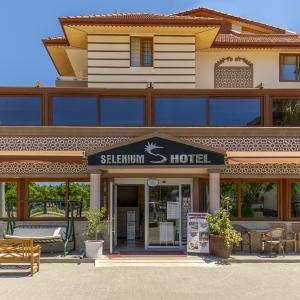 найти туры в отель Селениум Отель отель Selenium Hotel