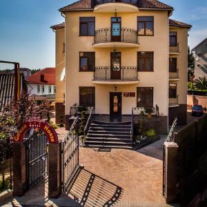 найти туры в отель Голден Хаус отель Golden House